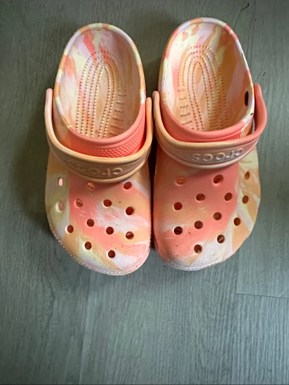 CROCS Kids Tie-Dye Clog in Peach and Cream